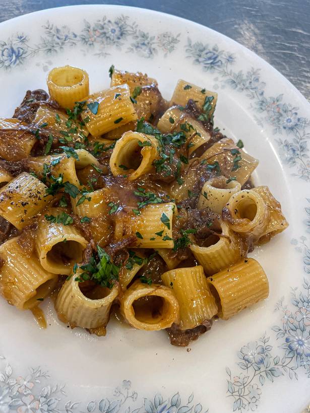 Mezze maniche al ragù